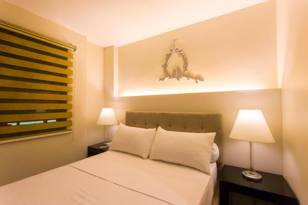L Square Hotel Tarlac City Экстерьер фото